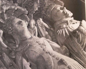 Grab Heinrich IV. und seiner Frau Johanna
